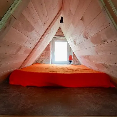 Dom wakacyjny La Terrasse Bleue, Havre De Paix Avec Vue Sur Le Cele, A 15 Min De Figeac Corn