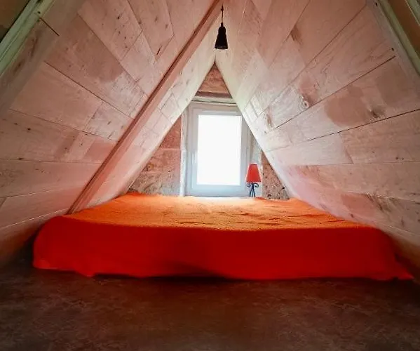 Dom wakacyjny La Terrasse Bleue, Havre De Paix Avec Vue Sur Le Cele, A 15 Min De Figeac Corn